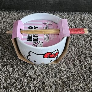 Hello Kitty Ceramic Bowl with Chopsticks NIP‎